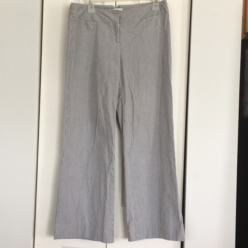 Ann Taylor Loft mini striped black/white pants